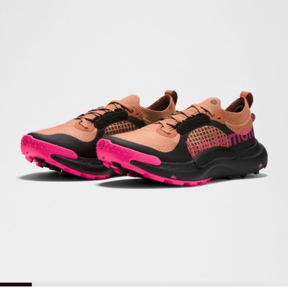 Lululemon Wildfeel Trail Runners sz 6